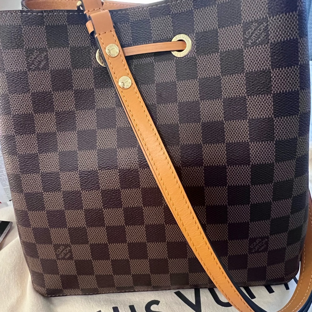 Louis Vuitton Neonoe Bucket Bag Ebene Smooth Brown Orange